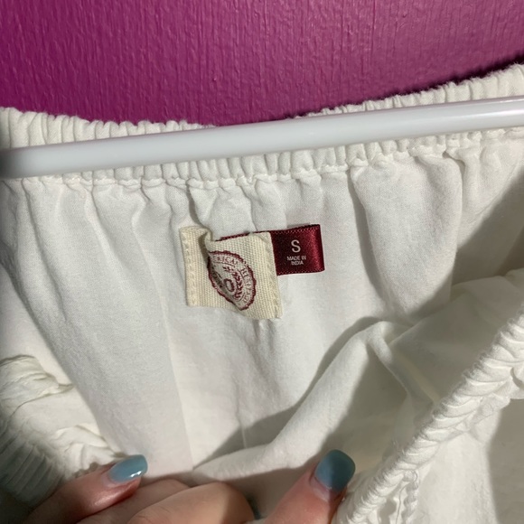 White Flowy Off the Shoulder Summer Dress - Picture 3 of 3